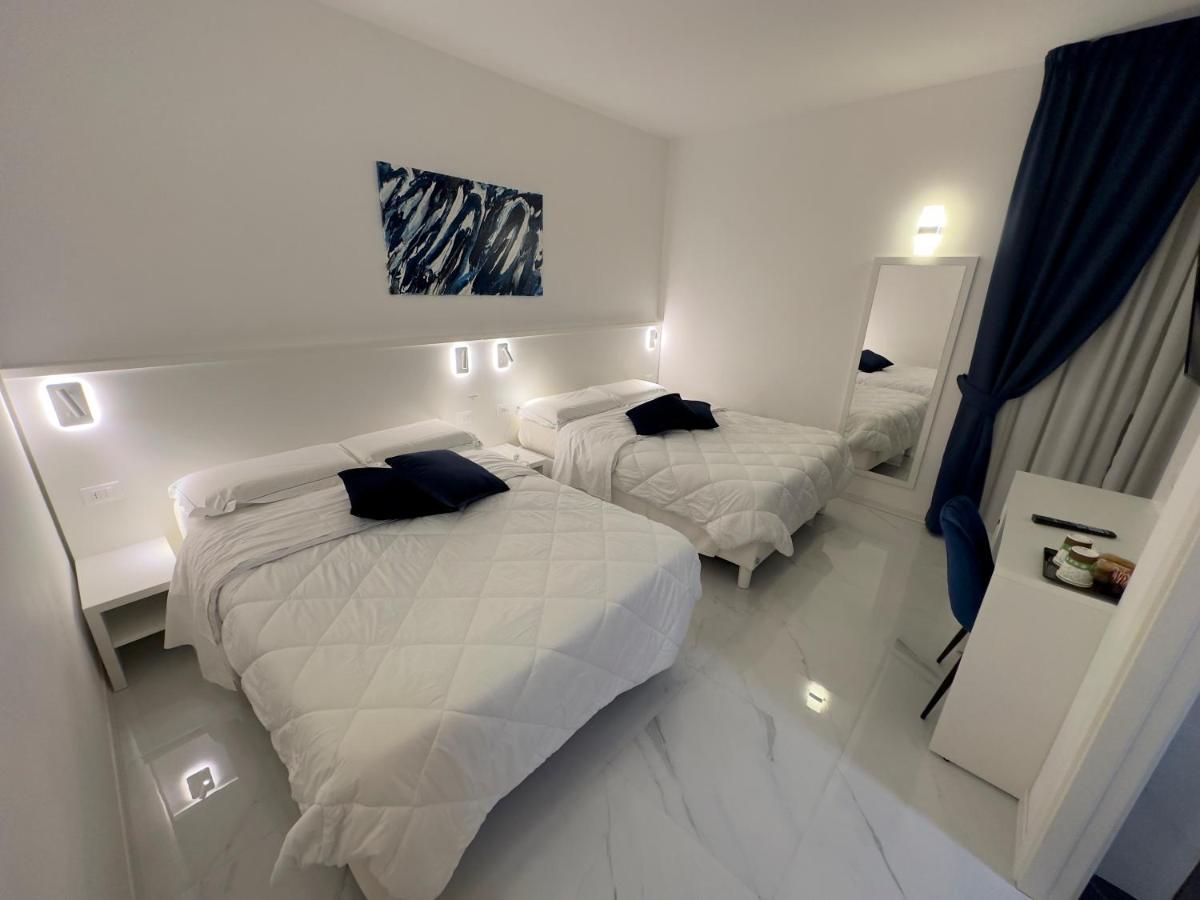 Hotel Smart Cruise Чивитавеккья Экстерьер фото