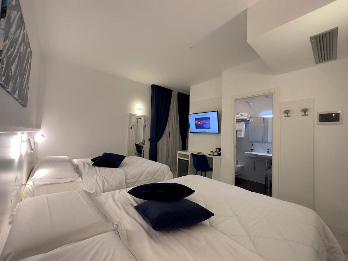 Hotel Smart Cruise Чивитавеккья Экстерьер фото